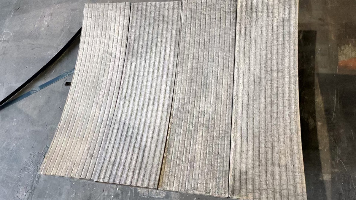 Batch of curved 25 mm wear liners